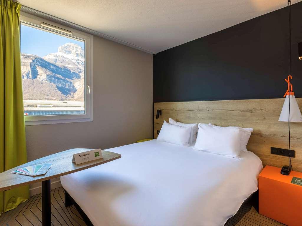 Hotel Ibis Styles Crolles Grenoble A41 Zimmer foto